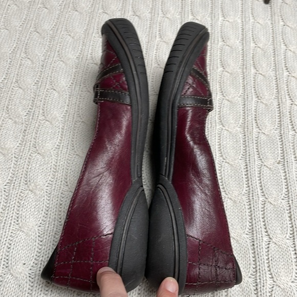 Women’s 7 Merrell flats Zodiac Dark Plum performance footwear buckles stitching - Picture 10 of 13